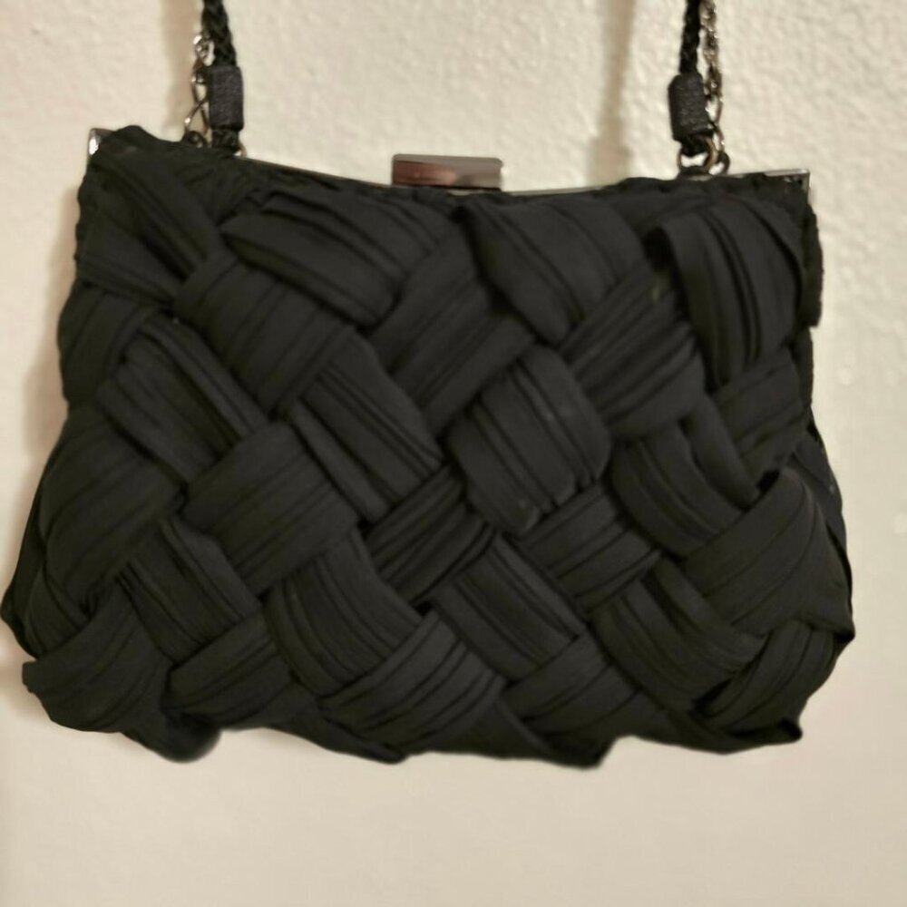 La Regale Black Fabric Bag & Metal Hardware Clutch & Cross Shoulder Cord & Chain